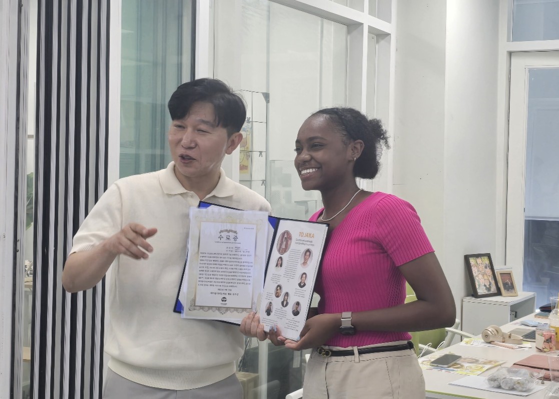 Sarah Berry at Shanghai First People's Hospital